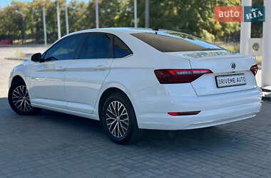 Седан Volkswagen Jetta 2021 в 