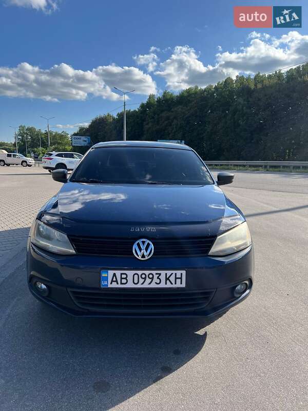 Седан Volkswagen Jetta 2013 в Вінниці