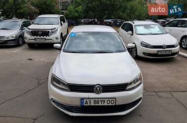 Седан Volkswagen Jetta 2010 в  фото 36 Седан Volkswagen Jetta 2010 в