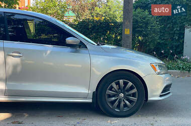 Седан Volkswagen Jetta 2014 в 
