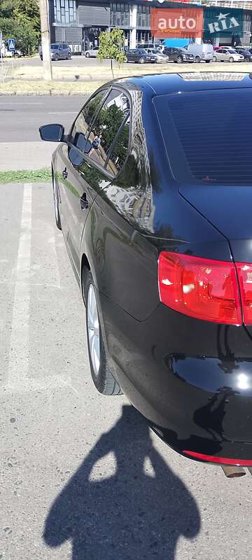 Седан Volkswagen Jetta 2010 в Одессе