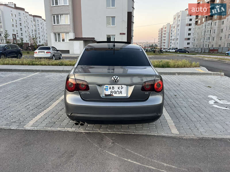 Седан Volkswagen Jetta 2010 в Виннице