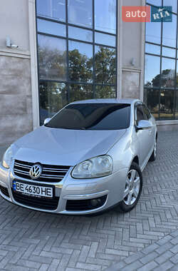 Седан Volkswagen Jetta 2010 в Николаеве