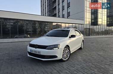 Седан Volkswagen Jetta 2011 в Днепре