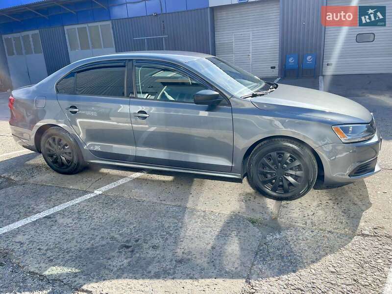 Седан Volkswagen Jetta 2011 в Харькове