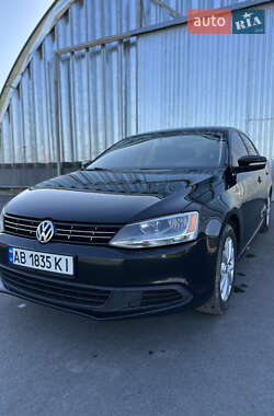 Седан Volkswagen Jetta 2013 в Немирові
