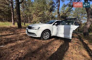 Седан Volkswagen Jetta 2016 в 