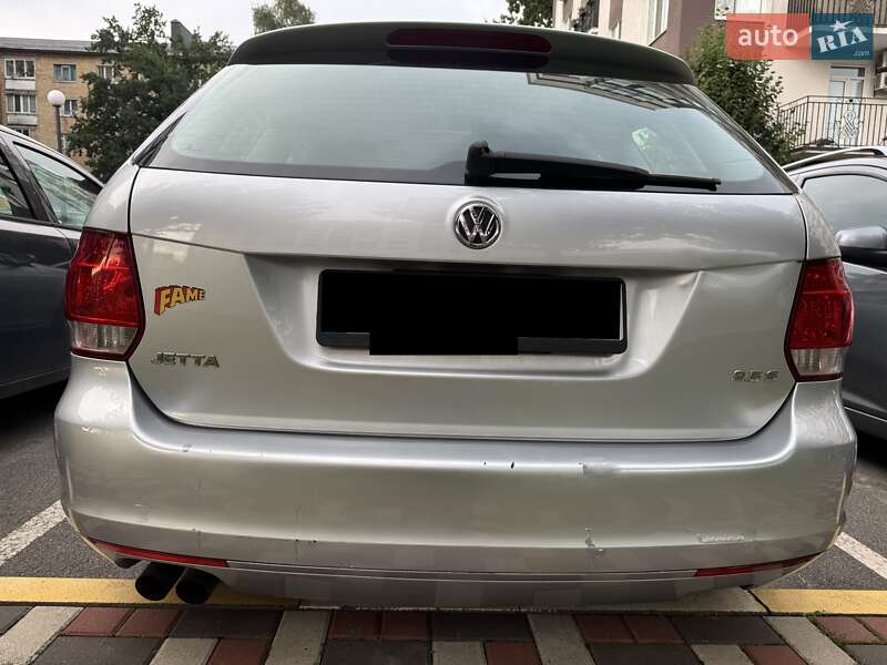 Універсал Volkswagen Jetta 2014 в Києві