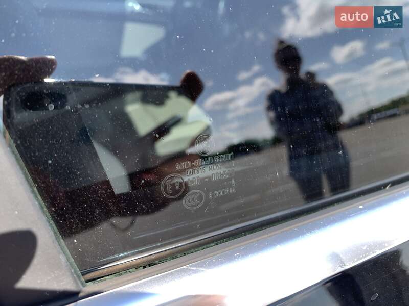 Седан Volkswagen Jetta 2014 в Дніпрі