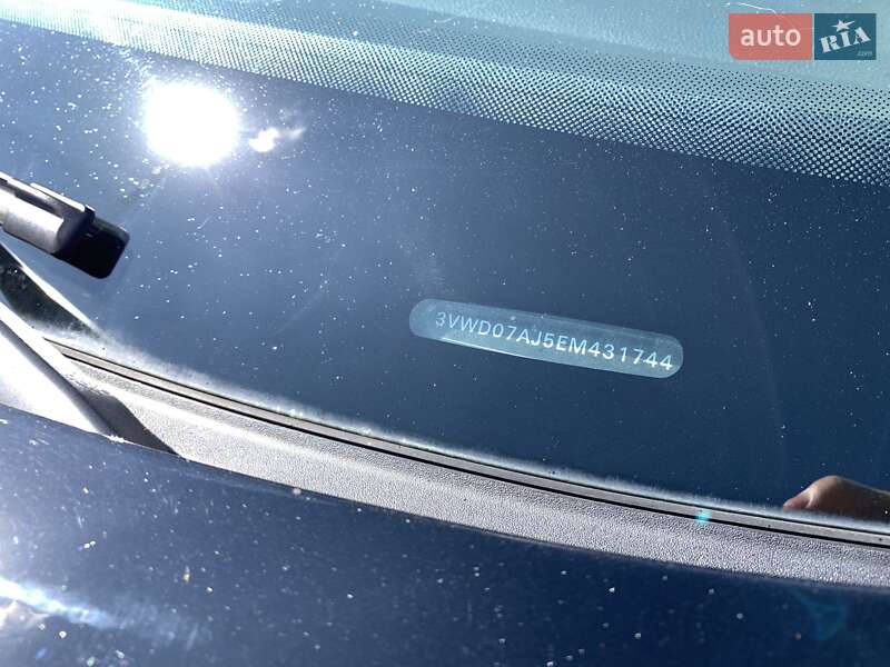 Седан Volkswagen Jetta 2014 в Дніпрі