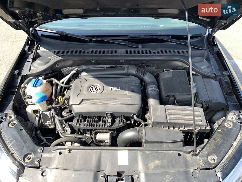 Седан Volkswagen Jetta 2014 в Дніпрі
