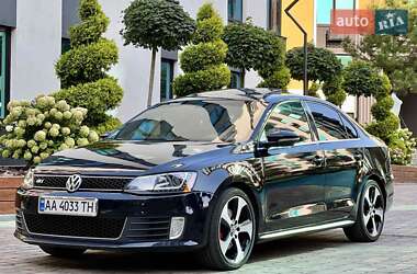 Седан Volkswagen Jetta 2012 в Одесі