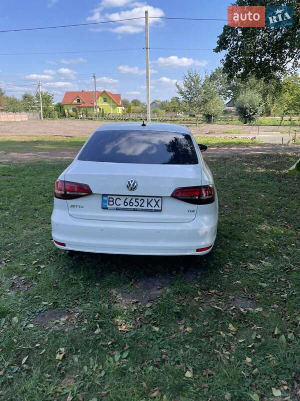 Седан Volkswagen Jetta 2016 в Рава-Русской