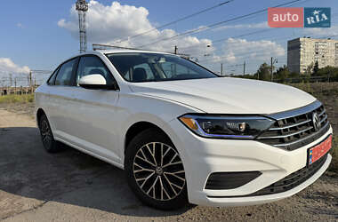 Седан Volkswagen Jetta 2021 в 