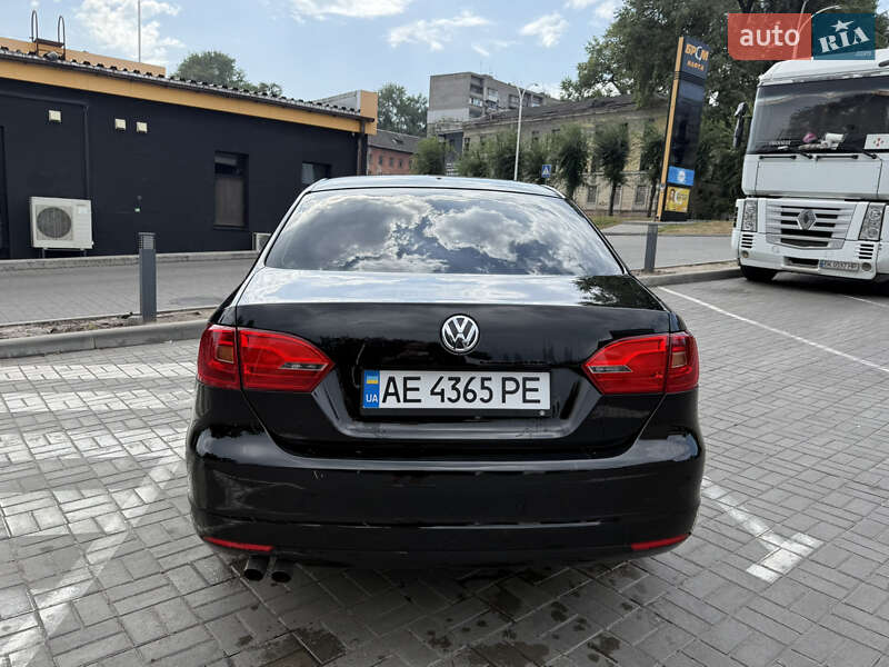 Седан Volkswagen Jetta 2014 в Каменском фото 7 Седан Volkswagen Jetta 2014 в Каменском