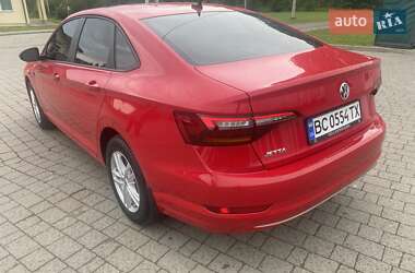 Седан Volkswagen Jetta 2019 в 
