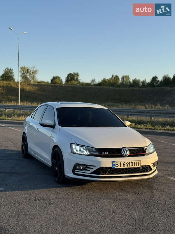 Седан Volkswagen Jetta 2017 в Полтаве