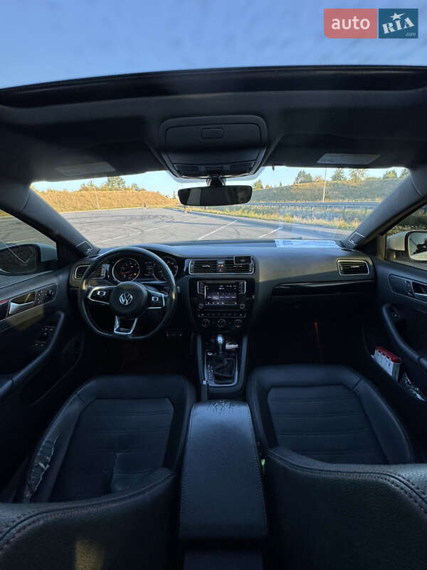 Седан Volkswagen Jetta 2017 в Полтаве