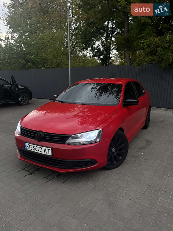 Седан Volkswagen Jetta 2012 в Днепре