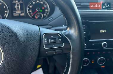 Седан Volkswagen Jetta 2012 в 