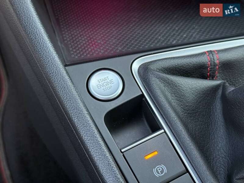 Седан Volkswagen Jetta 2019 в Одессе фото 42 Седан Volkswagen Jetta 2019 в Одессе