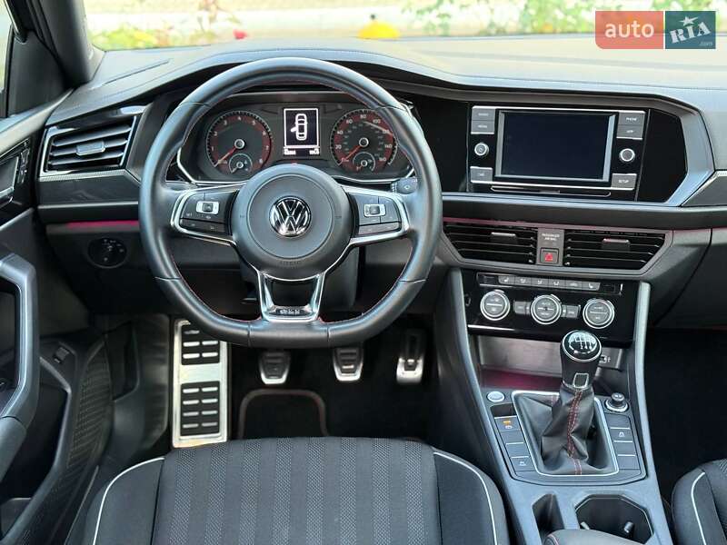Седан Volkswagen Jetta 2019 в Одессе фото 57 Седан Volkswagen Jetta 2019 в Одессе