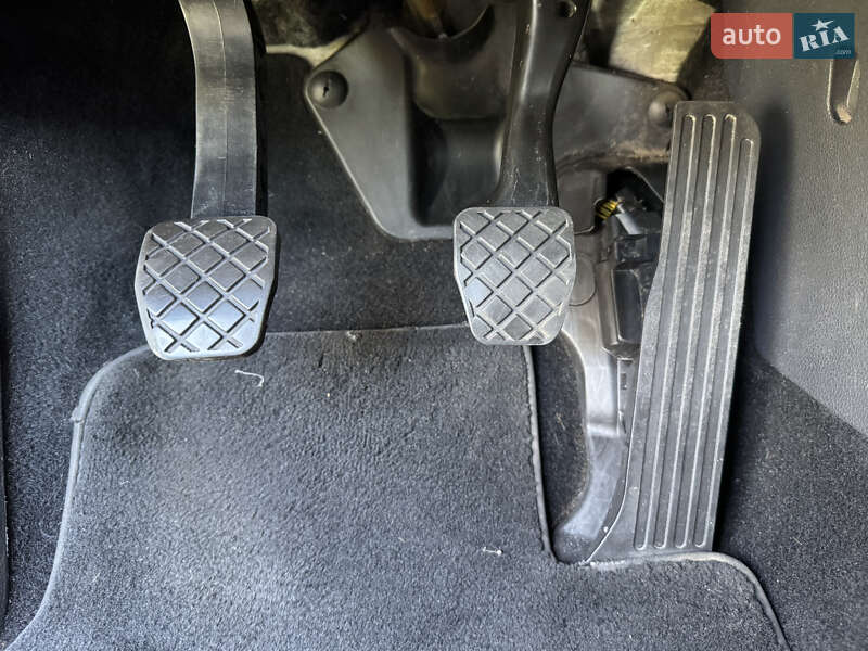 Седан Volkswagen Jetta 2011 в Житомире