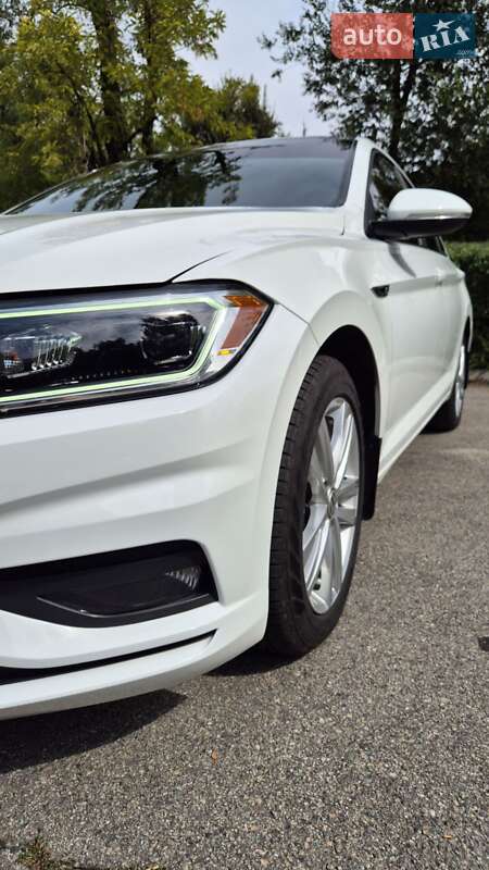 Седан Volkswagen Jetta 2019 в Запорожье