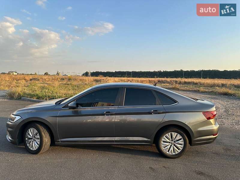Седан Volkswagen Jetta 2019 в Виннице