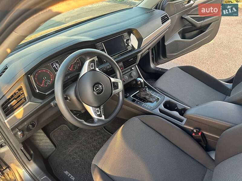 Седан Volkswagen Jetta 2019 в Виннице