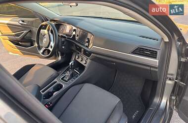 Седан Volkswagen Jetta 2019 в 
