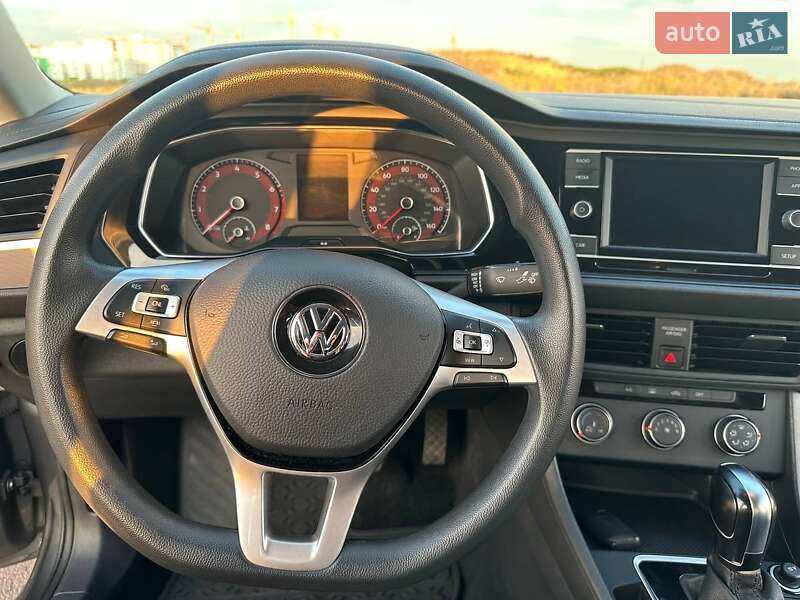 Седан Volkswagen Jetta 2019 в Виннице