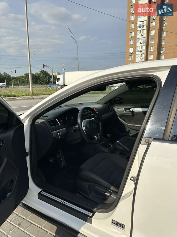 Седан Volkswagen Jetta 2012 в Киеве
