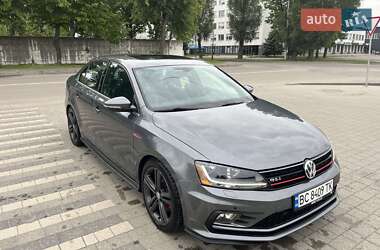 Седан Volkswagen Jetta 2016 в Львові