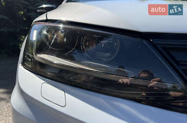 Седан Volkswagen Jetta 2017 в 