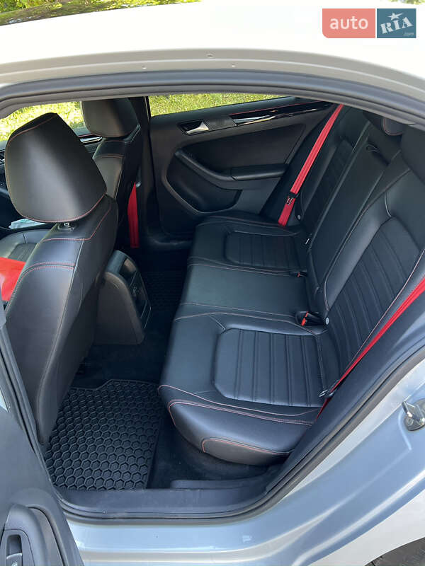 Седан Volkswagen Jetta 2017 в Краматорске