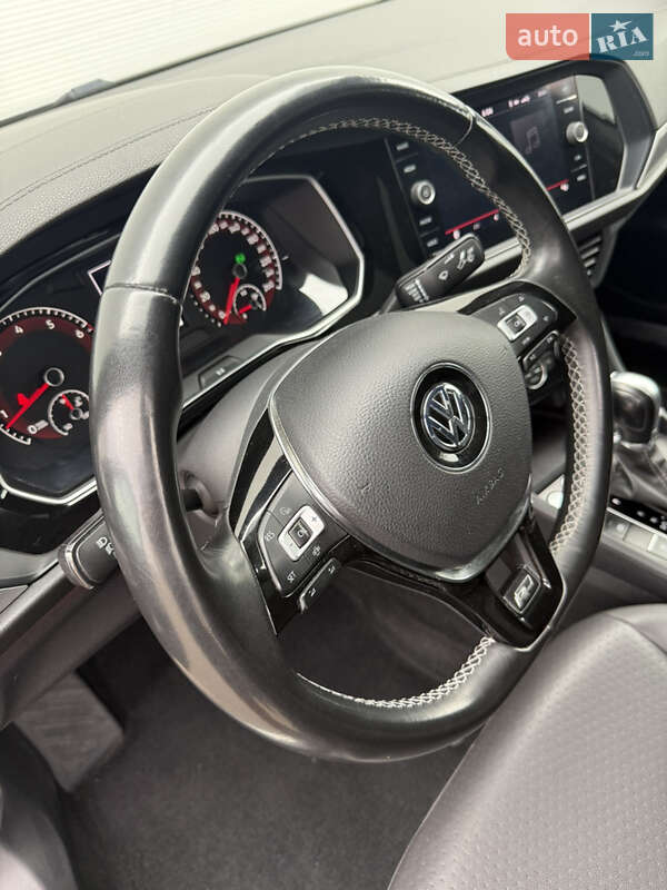 Седан Volkswagen Jetta 2019 в Одессе