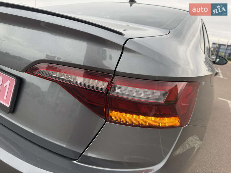 Седан Volkswagen Jetta 2019 в Одессе