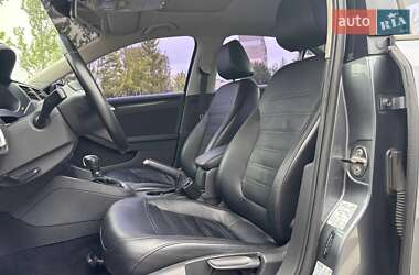 Седан Volkswagen Jetta 2012 в 