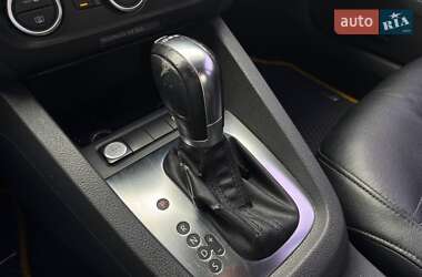 Седан Volkswagen Jetta 2012 в 