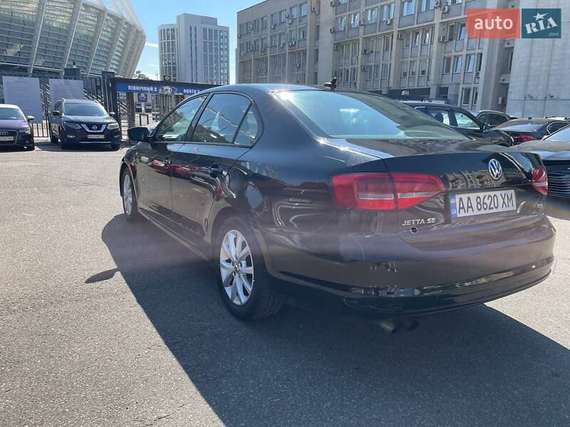 Седан Volkswagen Jetta 2015 в Києві