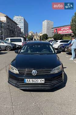 Седан Volkswagen Jetta 2015 в 