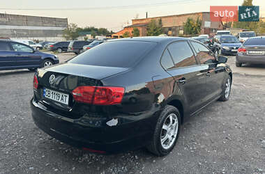 Седан Volkswagen Jetta 2012 в 