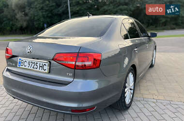Седан Volkswagen Jetta 2015 в 