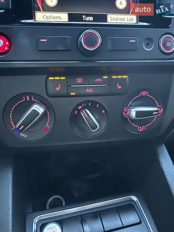 Седан Volkswagen Jetta 2014 в Зміїві