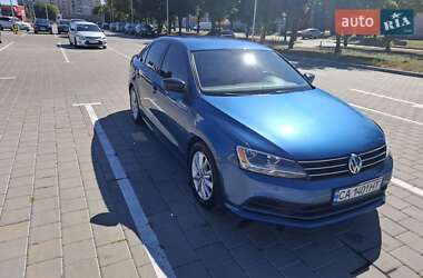 Седан Volkswagen Jetta 2016 в 