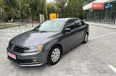 Седан Volkswagen Jetta 2016 в Ровно