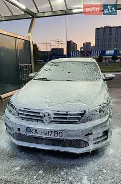 Седан Volkswagen Jetta 2011 в 