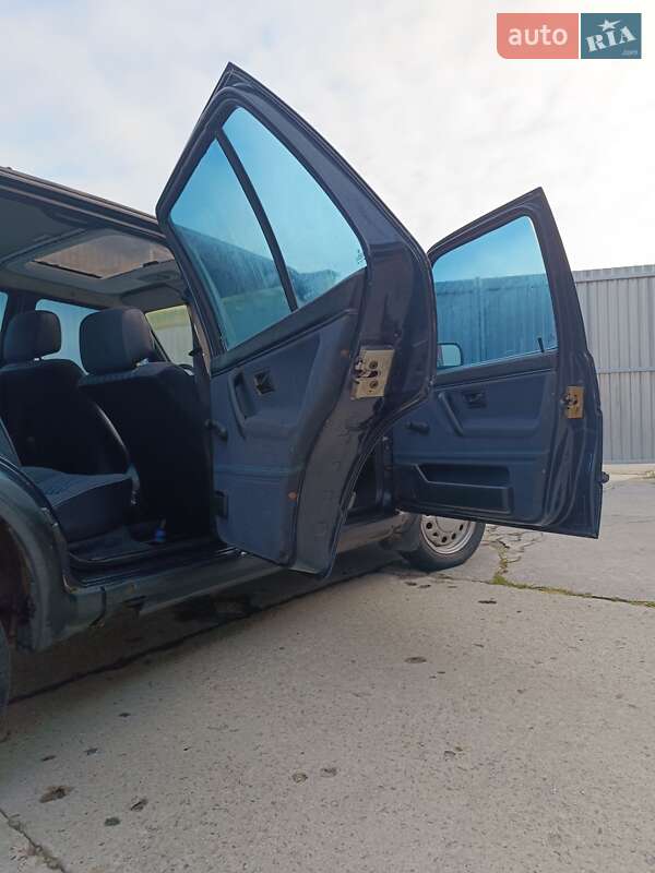 Седан Volkswagen Jetta 1991 в Ровно