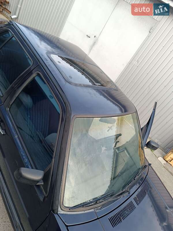 Седан Volkswagen Jetta 1991 в Ровно